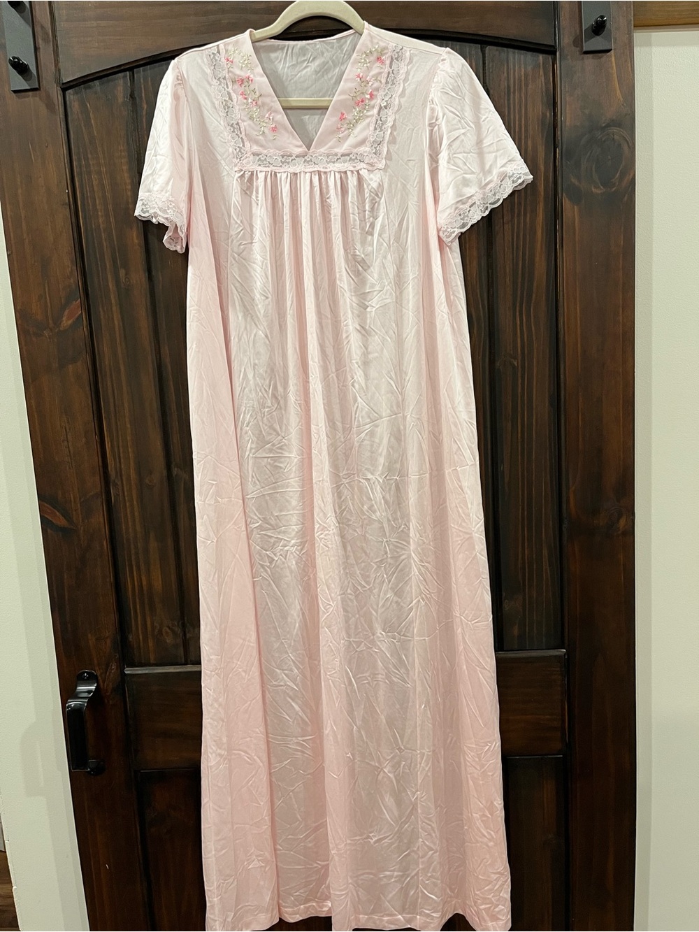 Vintage Shadowline Pink Nylon Nightgown | Women’s Small | Embroidered Lace Trim